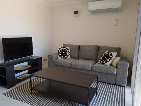 Excellent St Granny Flat - Accommodation Rockhampton 1