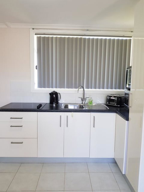 Excellent St Granny Flat - Accommodation Rockhampton 2