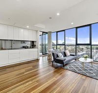 Executive City-centre Apartment with Parking - Accommodation Rockhampton