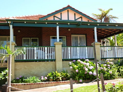 Exley House B&B - Accommodation Rockhampton 0