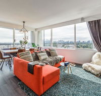 Exquisite 2 bed apartment with beach  city views - Accommodation Rockhampton