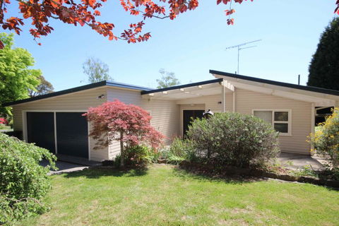 Fairways Close - Accommodation Rockhampton 0