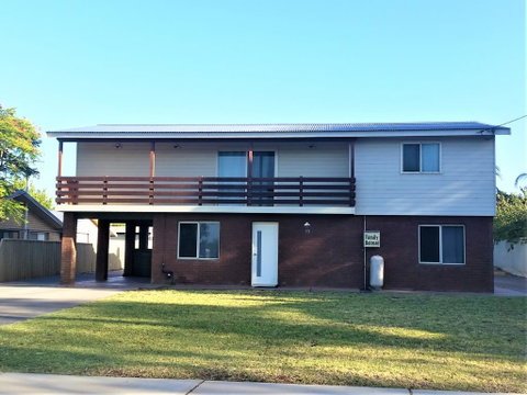 Family Retreat - Accommodation Rockhampton 0