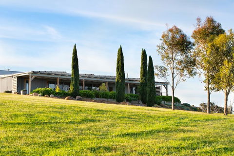 Farmer Smith Estate - Sunrise Retreat - Accommodation Rockhampton 3