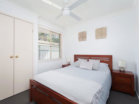 Fingal Waves @ Fingal Bay NSW - Accommodation Rockhampton 1