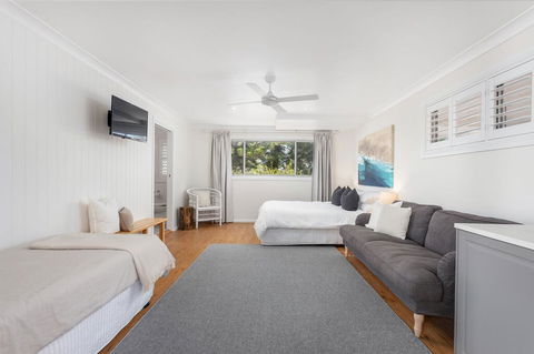 Finns At Old Bar - Accommodation Rockhampton 1