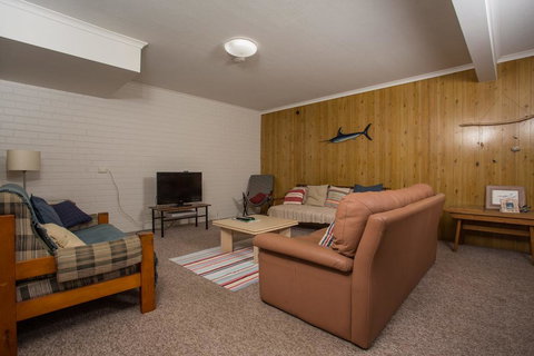Fishermans Lodge - Accommodation Rockhampton 2