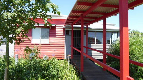 Flame Hill Vineyard - Accommodation Rockhampton 3