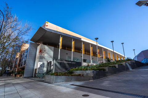 Floral On Frew - Heart Of The CBD - Wifi - Netflix - Accommodation Rockhampton 1