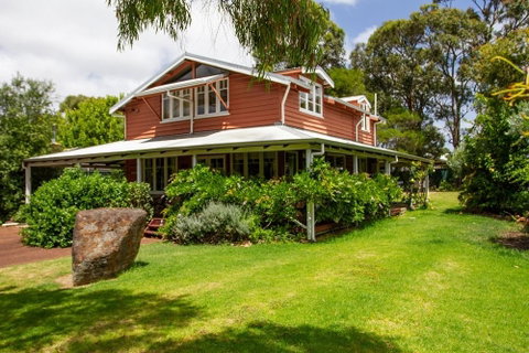 Forrest View - Accommodation Rockhampton 0