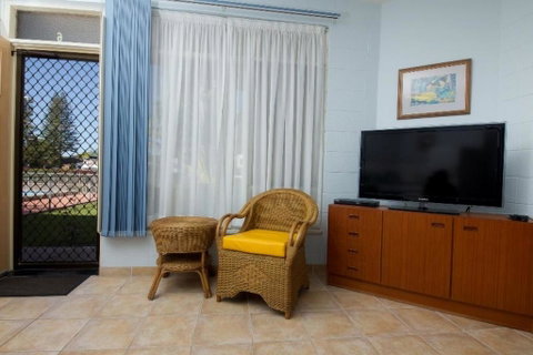 Forster Lodge 6, Cnr Wallis & West Street, Forster - Accommodation Rockhampton 1