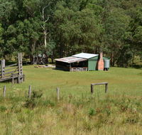 Four Bull Hut - Accommodation Rockhampton