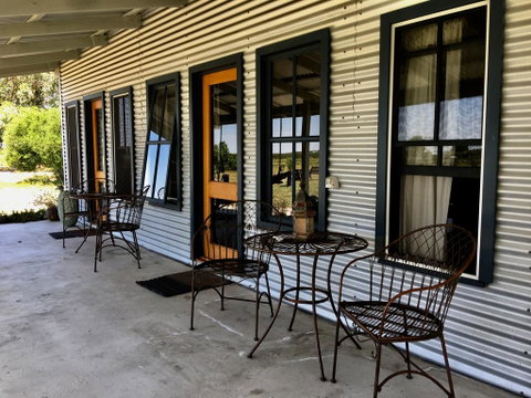 French Island Cottage - Accommodation Rockhampton 2