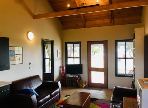 French Island Cottage - Accommodation Rockhampton 3