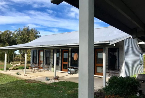 French Island Cottage - Accommodation Rockhampton 0