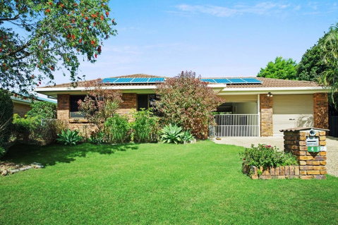 Freshly Revovated Dog Friendly House Walking Distance To Waterfront! - Accommodation Rockhampton 0