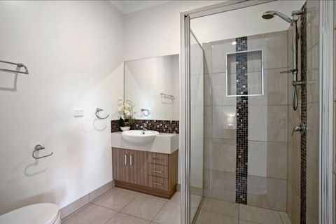 GALBRAITH BEACH STUDIO 2 - Accommodation Rockhampton 2