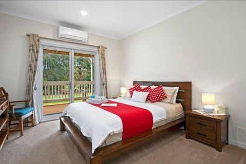 GALBRAITH BEACH STUDIO 2 - Accommodation Rockhampton 0