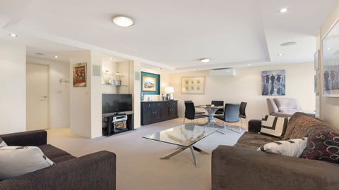 Garden Apartment @ Forster Tower - Accommodation Rockhampton 0