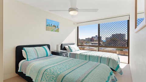 Garden Apartment @ Forster Tower - Accommodation Rockhampton 2