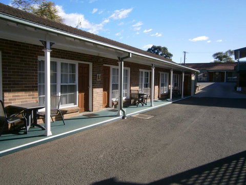 George Bass Motor Inn - Accommodation Rockhampton 0