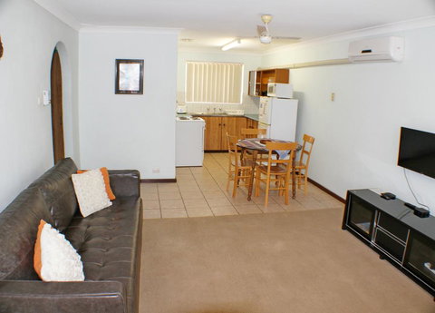 Geraldton Holiday Unit - Accommodation Rockhampton 3