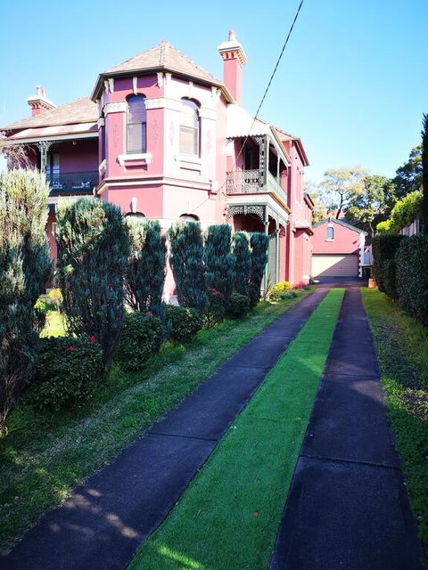 GH1886 - Accommodation Rockhampton 3