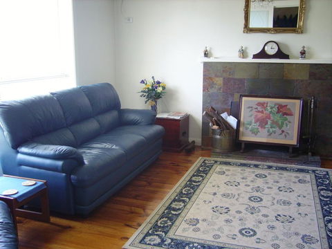 Glenelg Sea-Breeze - Accommodation Rockhampton 0