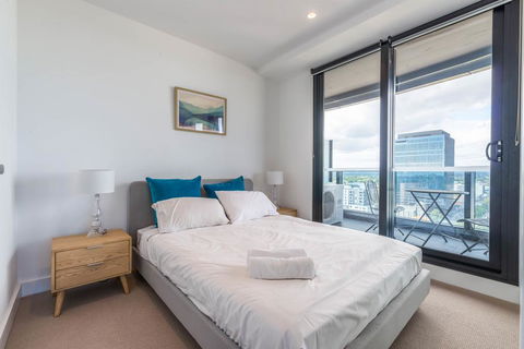Golden Box Hill Apartment - Accommodation Rockhampton 3