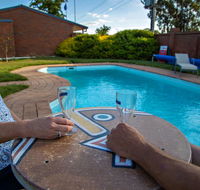 Golden Country Motel and Caravan Park - Accommodation Rockhampton