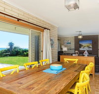 Golden Days - 30 Gold Coast Drive - Accommodation Rockhampton