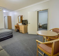 Golden Guitar Motor Inn - Accommodation Rockhampton