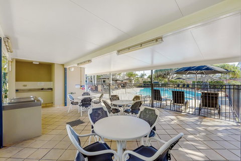 Golden Riviera Absolute Beachfront Resort - Accommodation Rockhampton 1