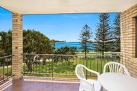 Golden Shores U8 21 Landsborough Parade