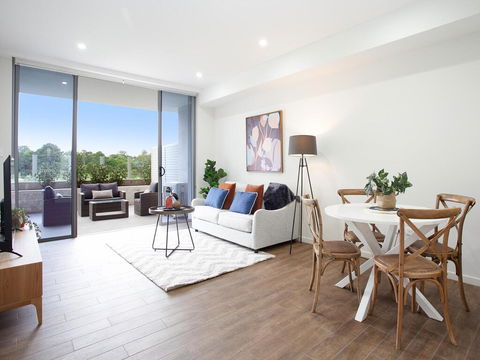 GOLF LOVERS RETREAT-Long/Short Term Lets AVL: L'Abode - Accommodation Rockhampton 0