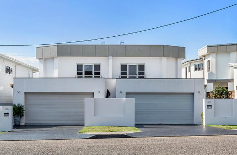 Government Road, 98 - Accommodation Rockhampton 2
