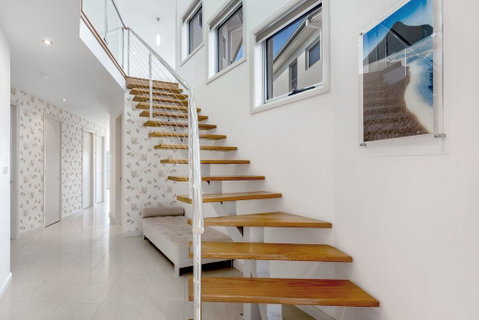 Government Road, 98 - Accommodation Rockhampton 1