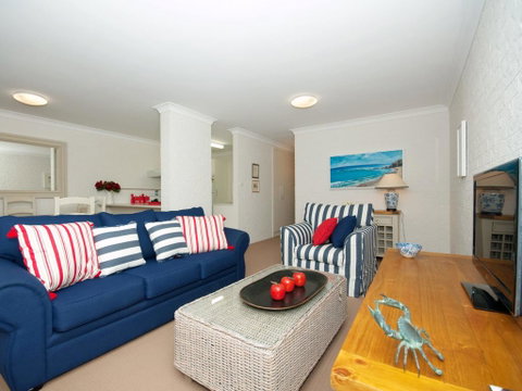 Gowrie Ave, Bay Parklands, Unit 35, 2, Nicholli - Accommodation Rockhampton 1