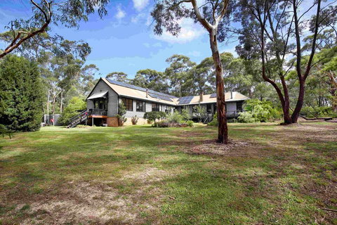 Grand Canyon Chalet - Accommodation Rockhampton 0