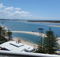 Grand Hotel Ocean view Apartment Labrador - Accommodation Rockhampton