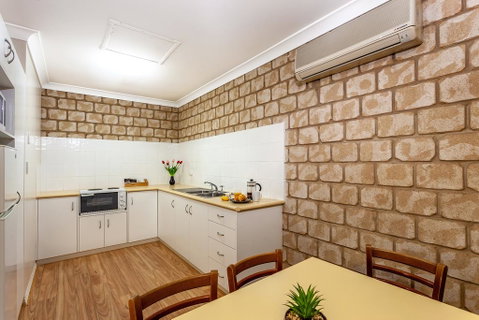 Great Divide Motor Inn - Accommodation Rockhampton 0