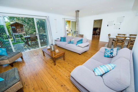 Gretel Cl 4 - Nelson Bay - Accommodation Rockhampton 2