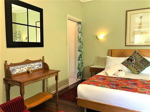 Grey Gum Lodge - Accommodation Rockhampton 3