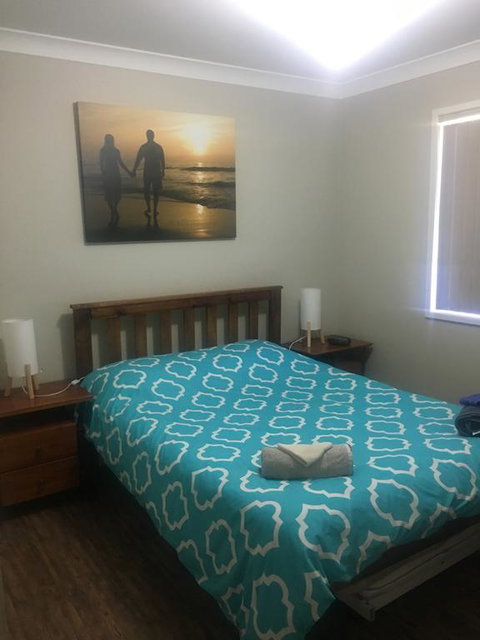 Grey Pebbles - Accommodation Rockhampton 2