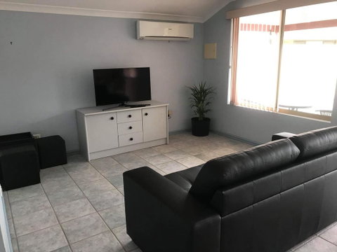 Guesthouse On Dolphin - Accommodation Rockhampton 0