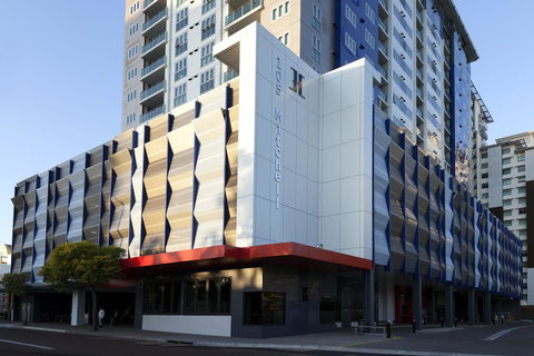 H On Mitchell Apartment Hotel - Accommodation Rockhampton 0
