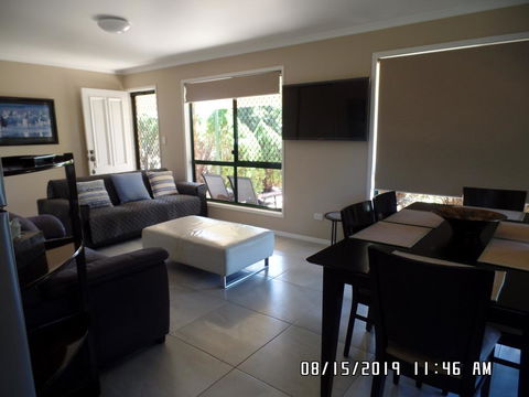 Headley's Cottage - Accommodation Rockhampton 2