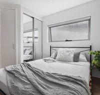 Heart of Sandringham Apartment by Ready Set Host - Accommodation Rockhampton