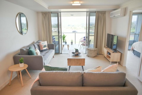 Heart Of The Sunny Coast - 2 Resort Pools, Gym NOW OPEN! Walk To Sunshine Plaza - Accommodation Rockhampton 2
