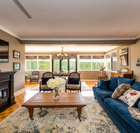 Hedge House - luxury space style great location - Accommodation Rockhampton
